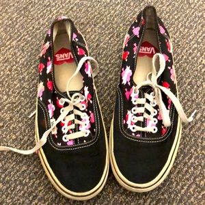 Black vans with hearts